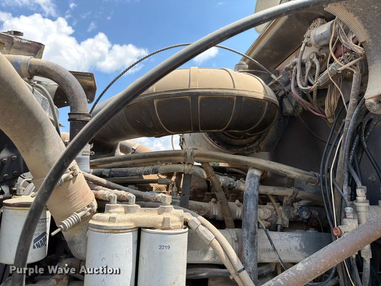 image for item FH6254 1990 Mack CH613 truck cab and chassis