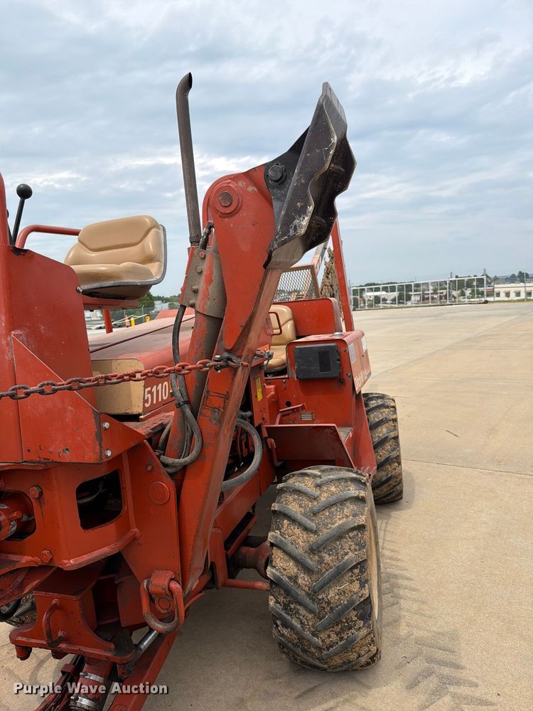 image for item FH6288 1993 Ditch Witch 5110DD trencher
