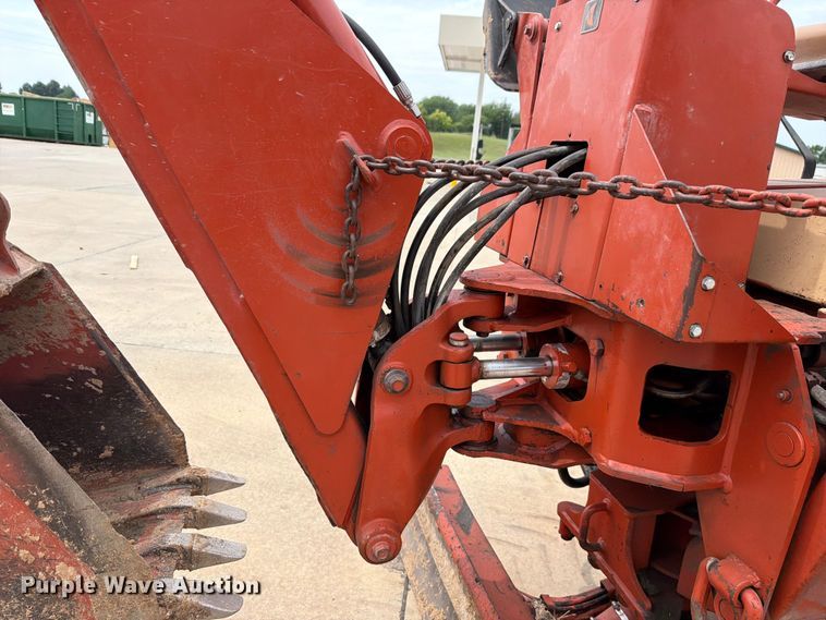 image for item FH6288 1993 Ditch Witch 5110DD trencher
