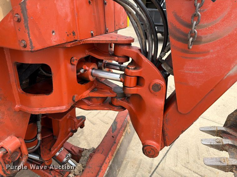 image for item FH6288 1993 Ditch Witch 5110DD trencher