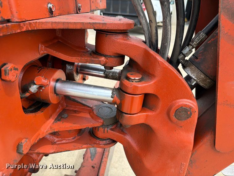 image for item FH6288 1993 Ditch Witch 5110DD trencher