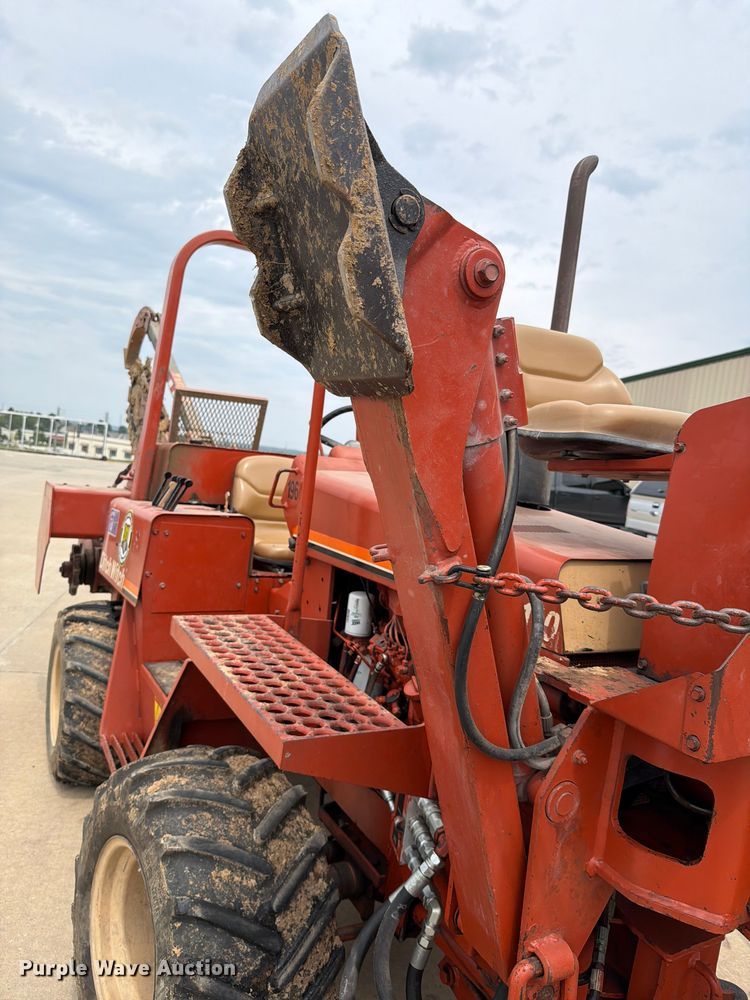 image for item FH6288 1993 Ditch Witch 5110DD trencher