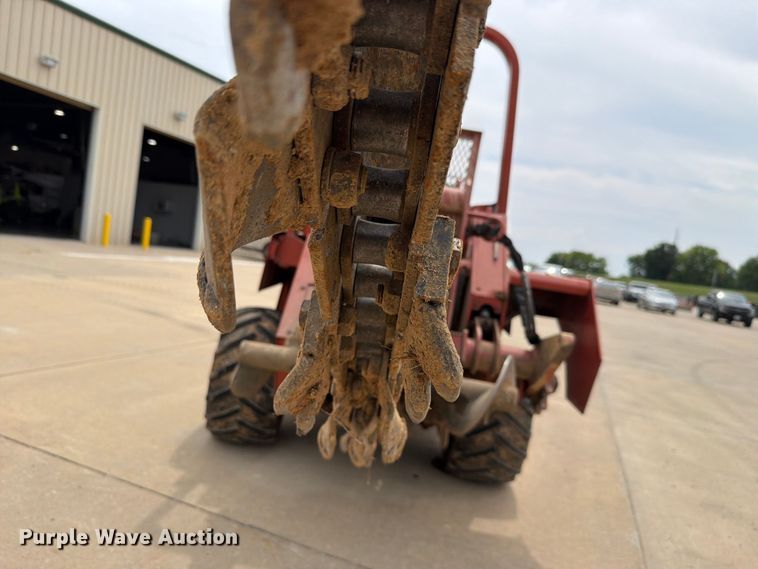 image for item FH6288 1993 Ditch Witch 5110DD trencher