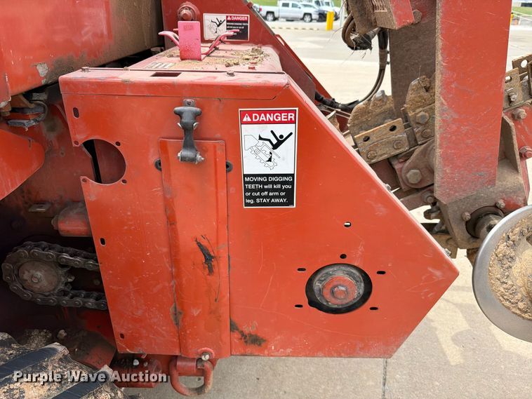image for item FH6288 1993 Ditch Witch 5110DD trencher