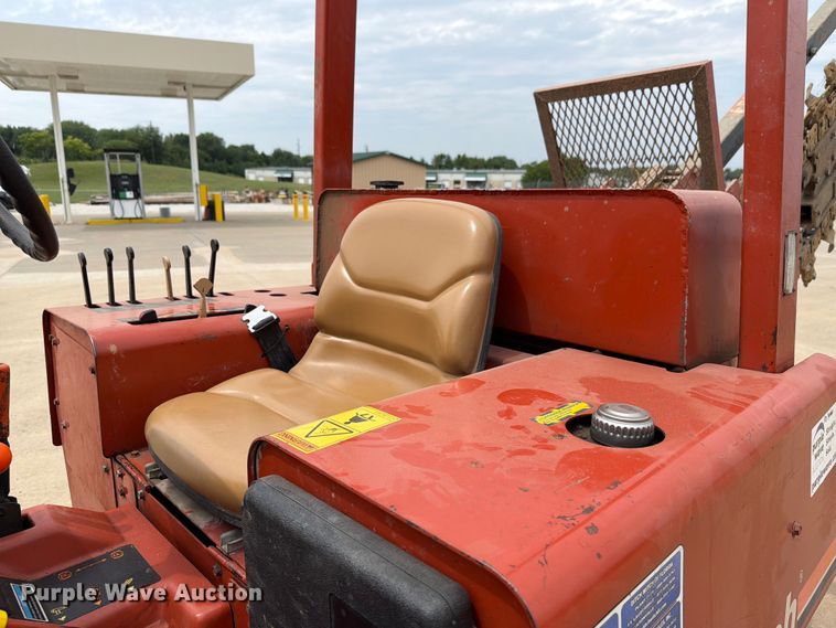 image for item FH6288 1993 Ditch Witch 5110DD trencher