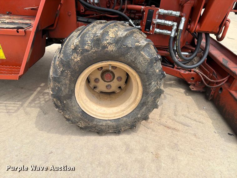 image for item FH6288 1993 Ditch Witch 5110DD trencher