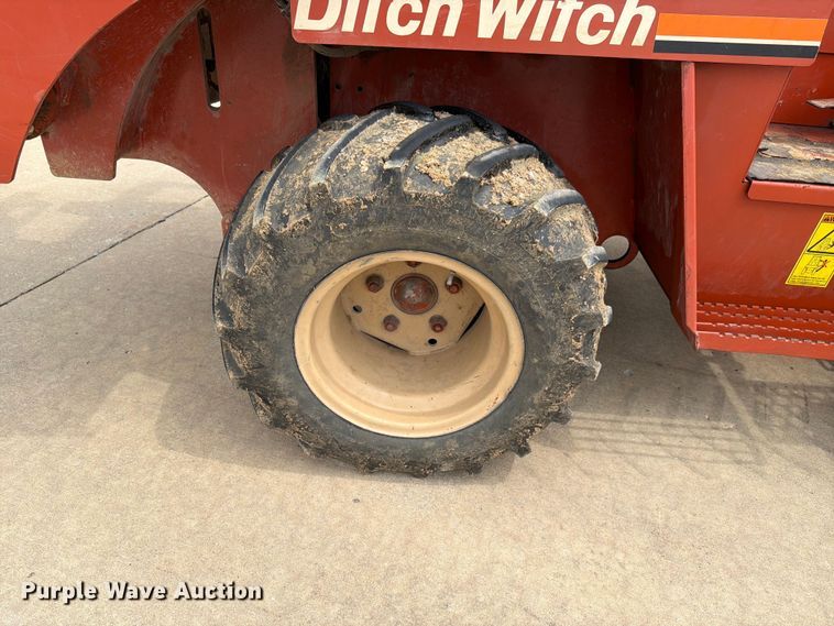 image for item FH6288 1993 Ditch Witch 5110DD trencher