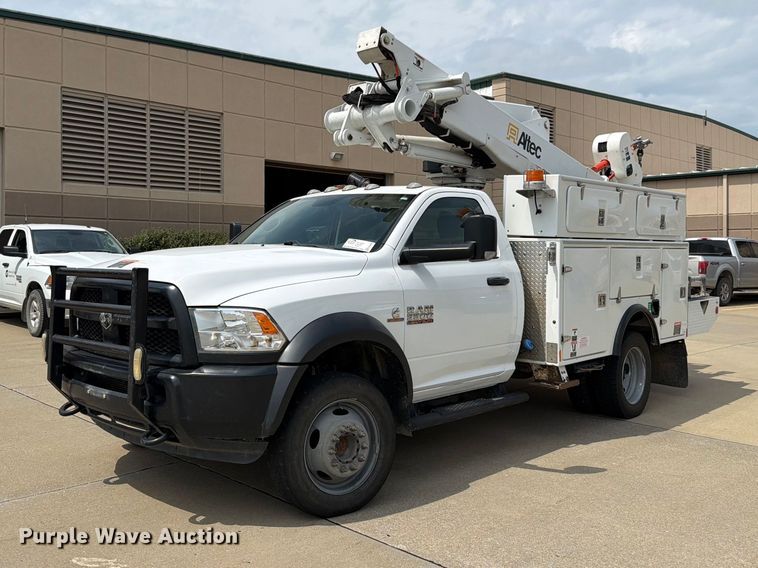 image for item FH6289 2017 RAM 5500HD bucket truck
