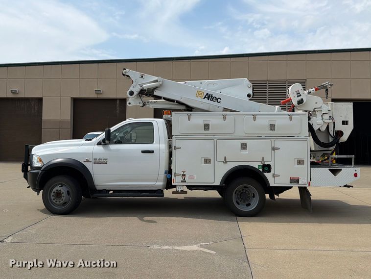 image for item FH6289 2017 RAM 5500HD bucket truck