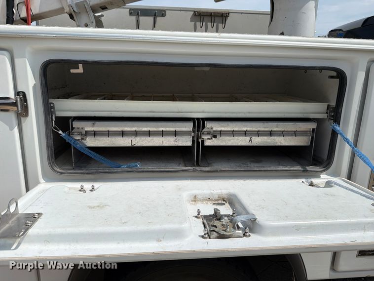 image for item FH6289 2017 RAM 5500HD bucket truck