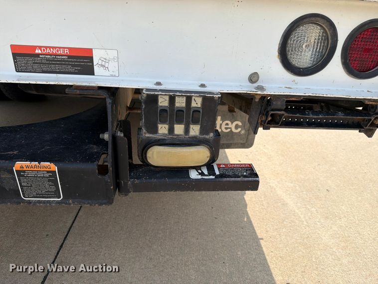 image for item FH6289 2017 RAM 5500HD bucket truck