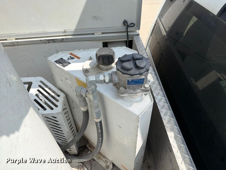 image for item FH6289 2017 RAM 5500HD bucket truck