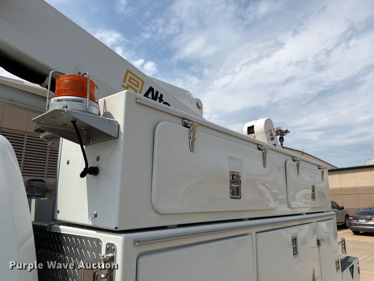 image for item FH6289 2017 RAM 5500HD bucket truck