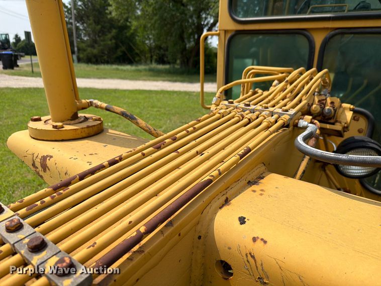 image for item FH6293 1987 Fiatallis 65B rigid frame motor grader