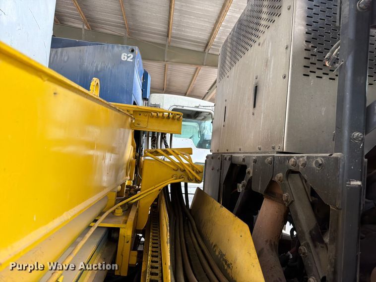 image for item FH6344 2014 Peterbilt 320 refuse truck