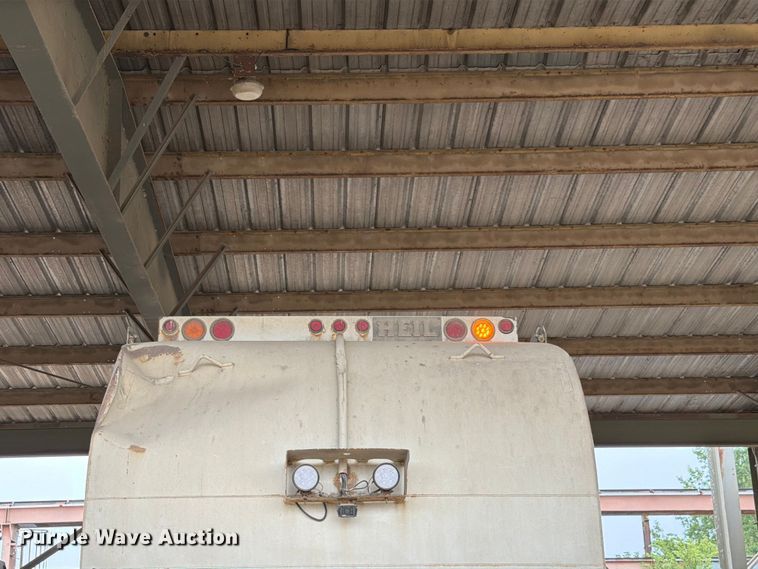 image for item FH6344 2014 Peterbilt 320 refuse truck