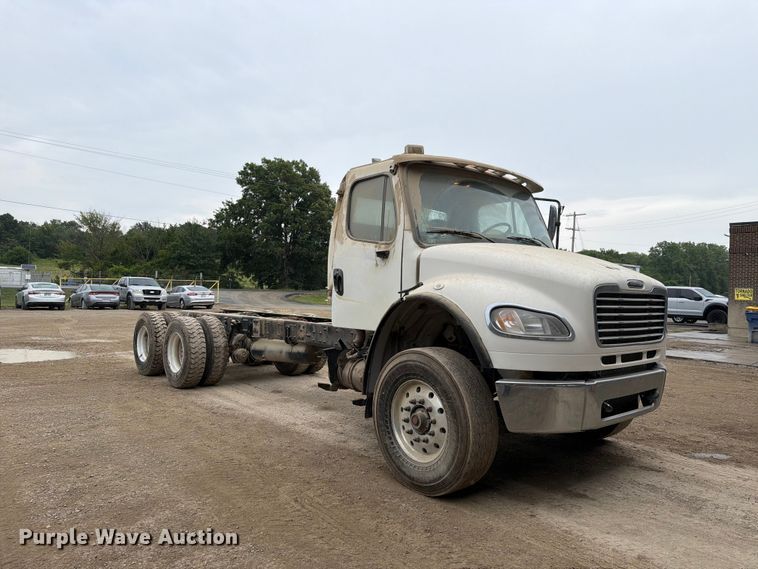 image for item FH6345 2022 Freightliner M2 106 truck cab and chassis