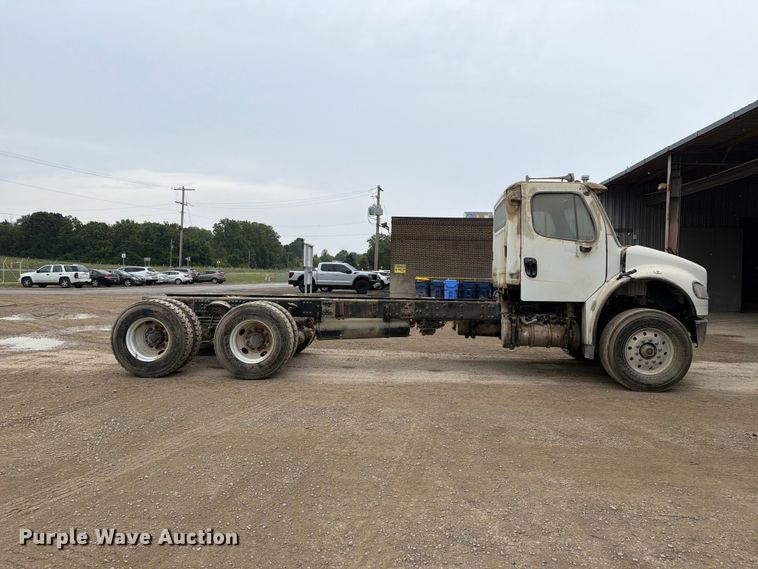 image for item FH6345 2022 Freightliner M2 106 truck cab and chassis