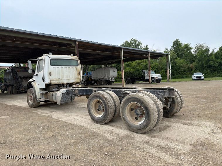 image for item FH6345 2022 Freightliner M2 106 truck cab and chassis