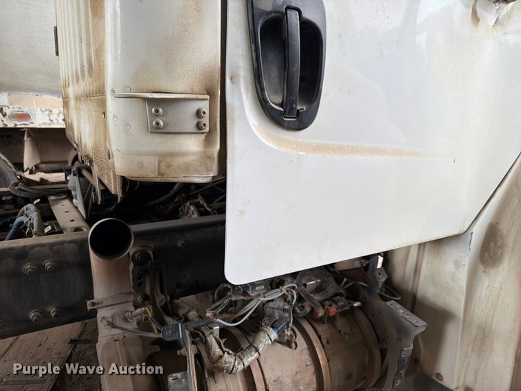 image for item FH6345 2022 Freightliner M2 106 truck cab and chassis