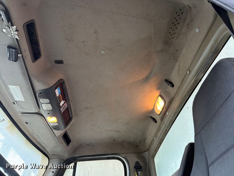 image for item FH6345 2022 Freightliner M2 106 truck cab and chassis