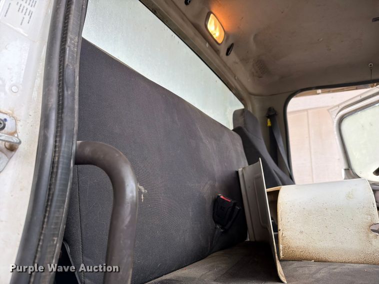 image for item FH6345 2022 Freightliner M2 106 truck cab and chassis