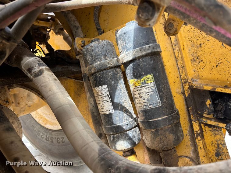 image for item FH7517 2015 Caterpillar 950M wheel loader