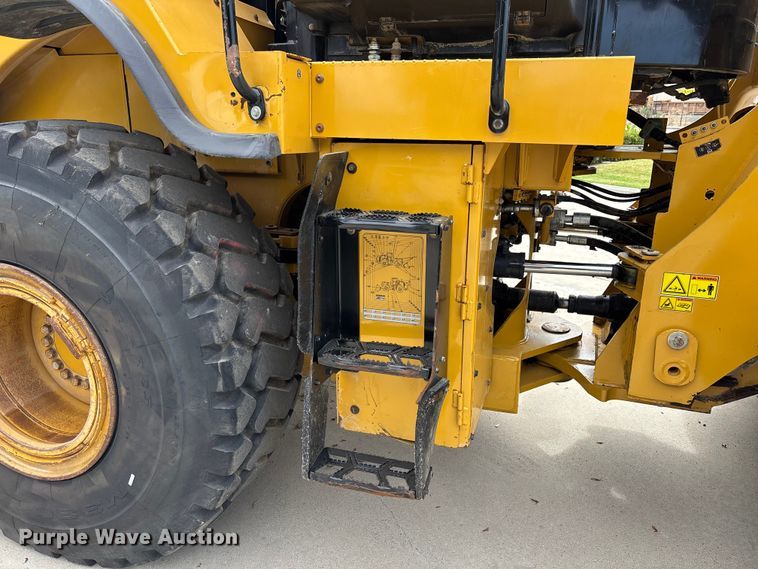 image for item FH7517 2015 Caterpillar 950M wheel loader