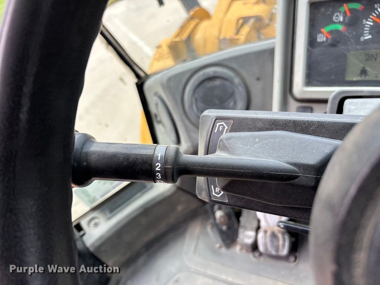 image for item FH7517 2015 Caterpillar 950M wheel loader