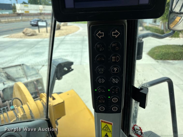 image for item FH7517 2015 Caterpillar 950M wheel loader