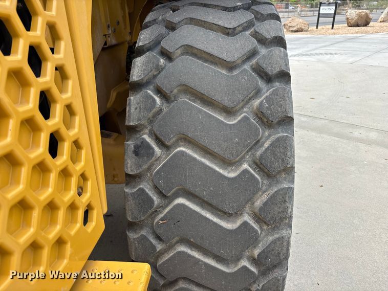 image for item FH7517 2015 Caterpillar 950M wheel loader