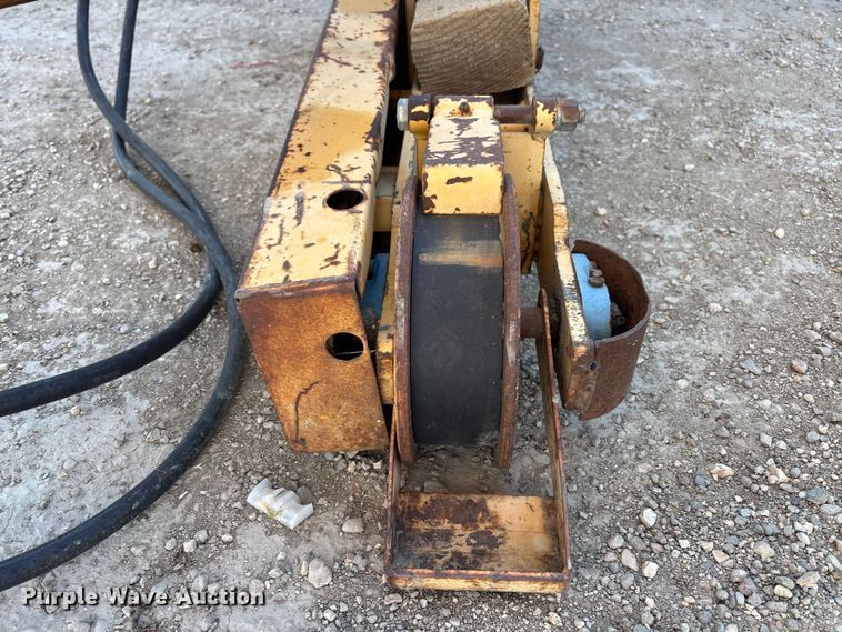 image for item FH7518 Bidwell 4800 bridge deck paver