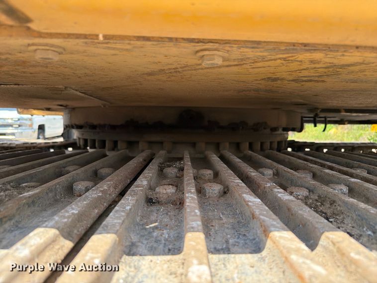 image for item FI0284 2004 Caterpillar 321C LCR excavator