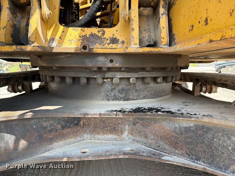 image for item FI0284 2004 Caterpillar 321C LCR excavator