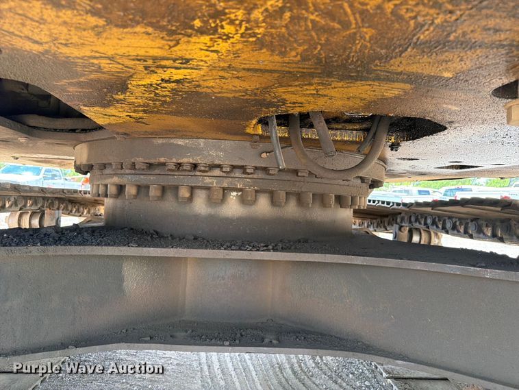 image for item FI0284 2004 Caterpillar 321C LCR excavator