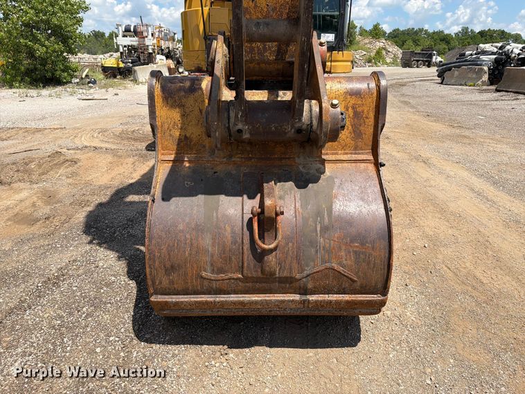 image for item FI0284 2004 Caterpillar 321C LCR excavator