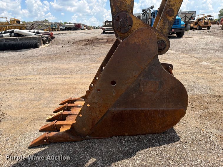 image for item FI0284 2004 Caterpillar 321C LCR excavator