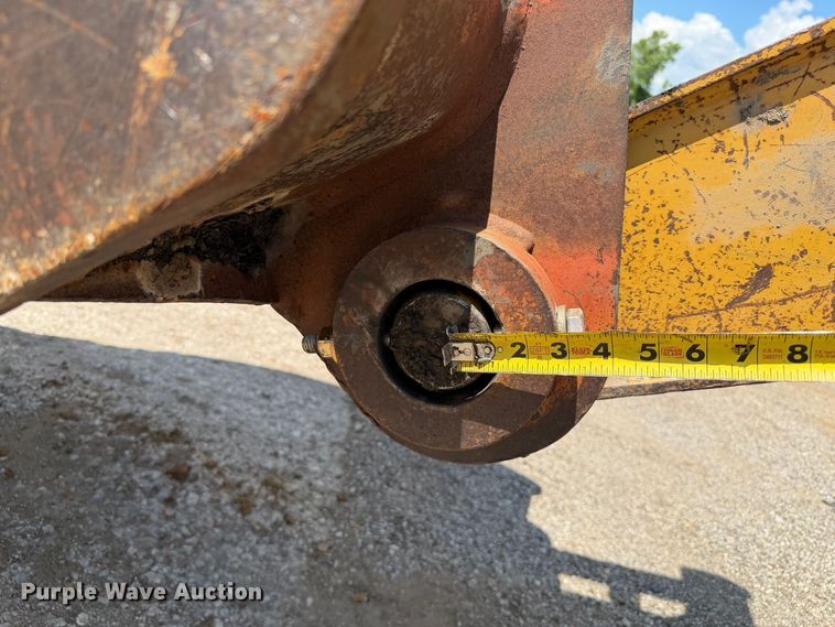image for item FI0284 2004 Caterpillar 321C LCR excavator