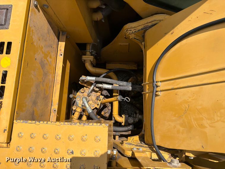 image for item FI0284 2004 Caterpillar 321C LCR excavator