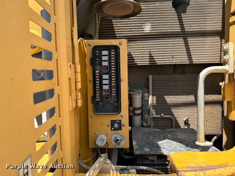 image for item FI0284 2004 Caterpillar 321C LCR excavator