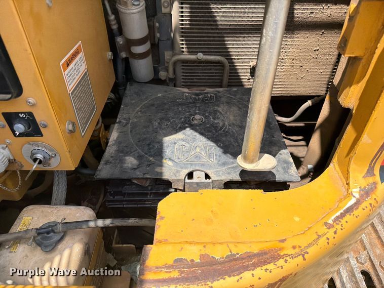 image for item FI0284 2004 Caterpillar 321C LCR excavator