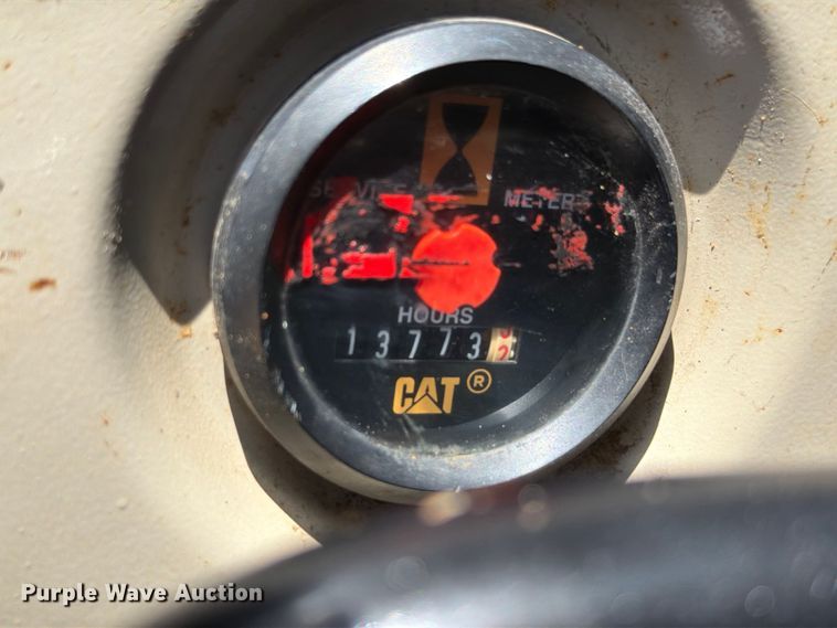 image for item FI0284 2004 Caterpillar 321C LCR excavator