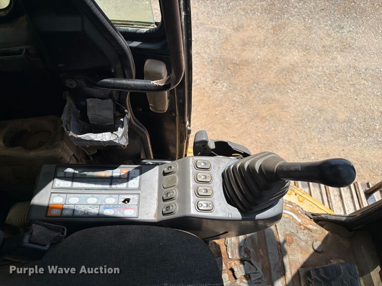 image for item FI0284 2004 Caterpillar 321C LCR excavator