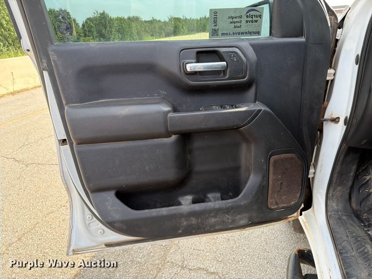 image for item FI0310 2020 Chevrolet Silverado Crew Cab pickup truck