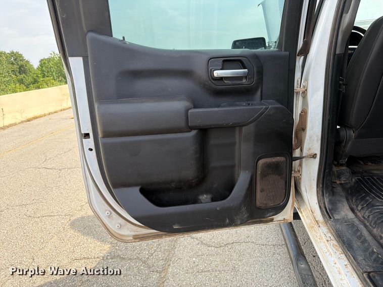 image for item FI0310 2020 Chevrolet Silverado Crew Cab pickup truck