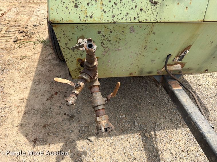 image for item FI0312 2005 Sullair 375 air compressor