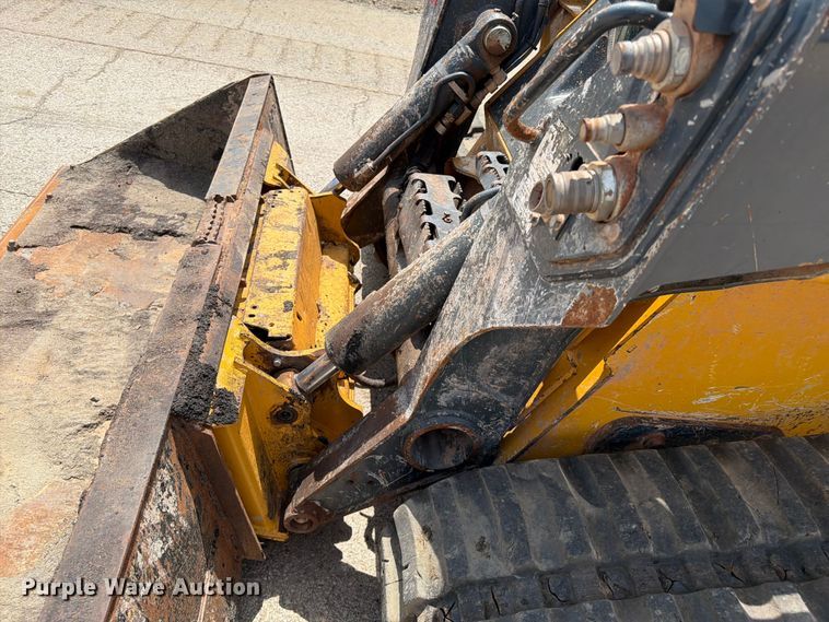 image for item FI0313 2019 John Deere 331G tracked skid steer loader