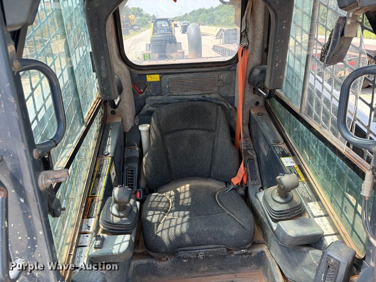 image for item FI0313 2019 John Deere 331G tracked skid steer loader