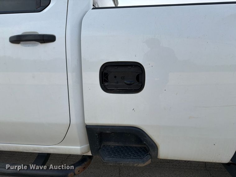 image for item FI0314 2020 Chevrolet Silverado 2500HD Crew Cab pickup truck