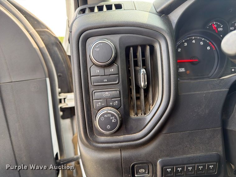 image for item FI0314 2020 Chevrolet Silverado 2500HD Crew Cab pickup truck